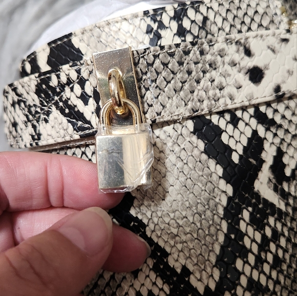 Shoe Dazzle/ Tabetha Snake Print Booties - Picture 4 of 8